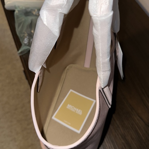 Michael Kors Small Tote Purse - Picture 3 of 6